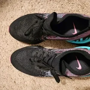 Nike | Shoes | Mens Original Nike Epic React Flyknit Hyper  display picture 1
